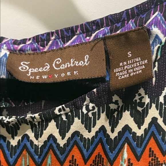 Speed Control Multicolor Geometric Romper - Picture 2 of 4